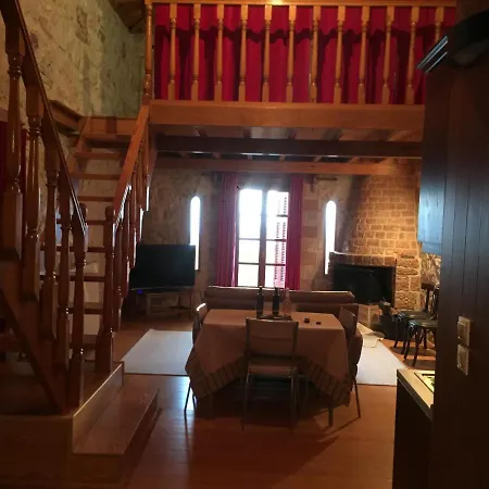 κόκκινο σπίτι Arachova